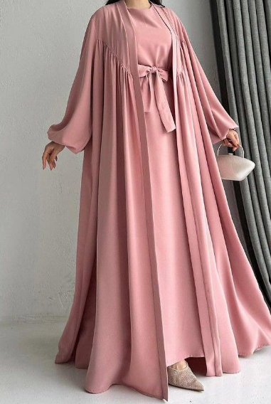 عبايات خليجية ملونة كلوش