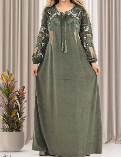 عبايات خليجي بيتي باللون الزيتي