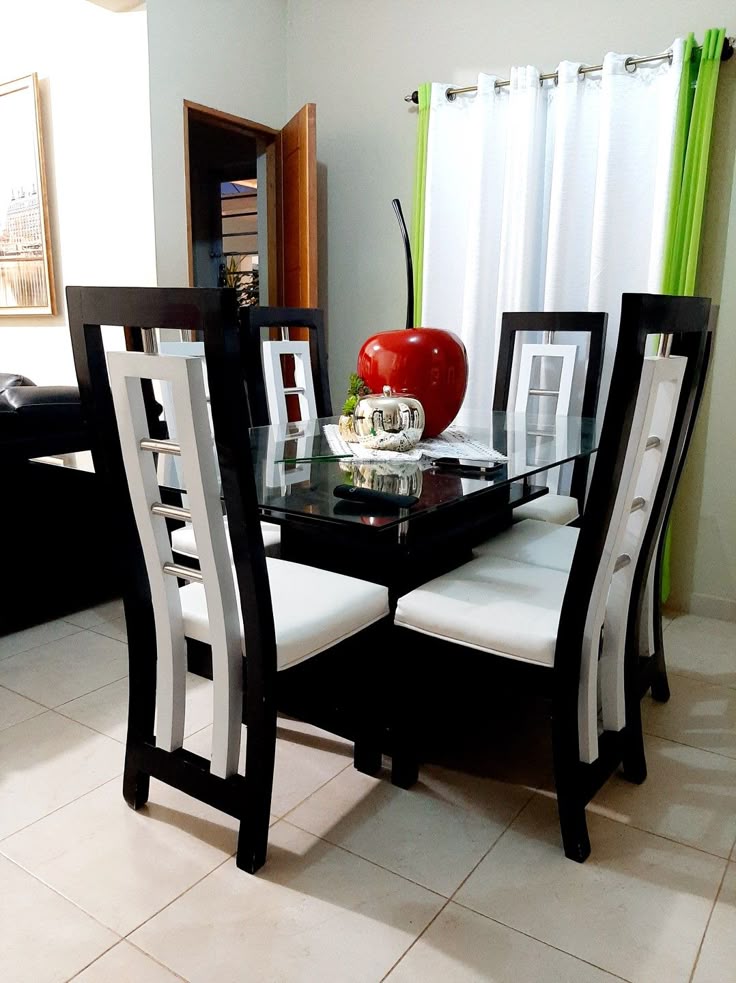 غرف سفرة كاملة بالنيش والبوفيه